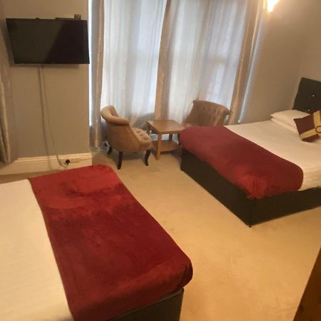 Diamonds Lodge Near York Hospital Pokój zdjęcie